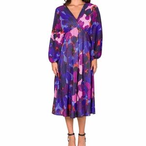 Women's Pleated V Neck Empire Waist Midi Dress